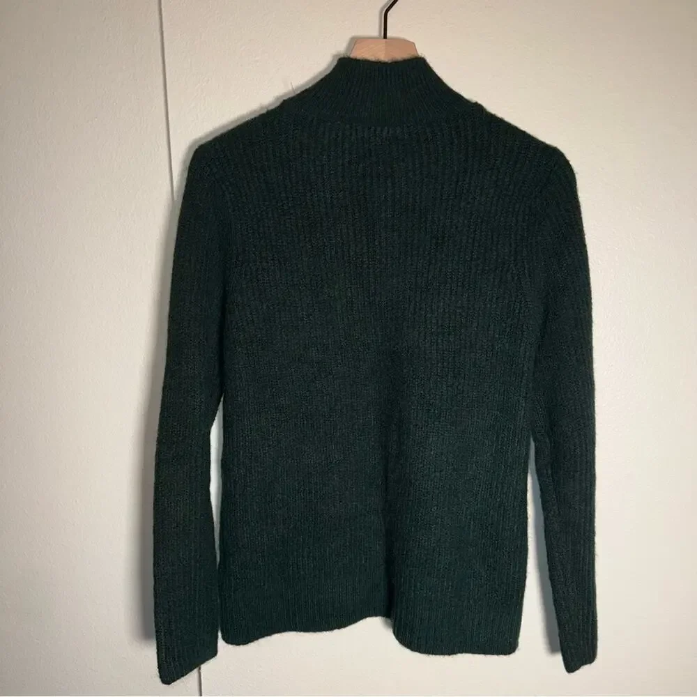 ABERCROMBIE AND FITCH Dark Green ribbed classic Turtleneck Sweater S